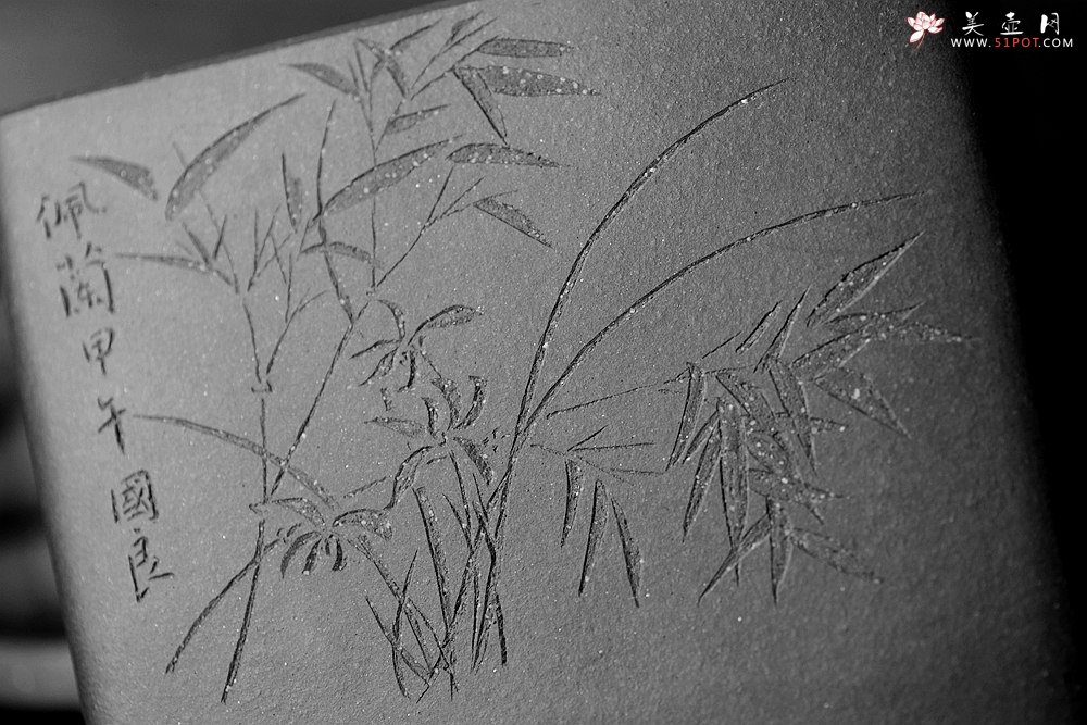 紫砂壶图片：许浒甲午年力作 全手工玉鼎四方 大品重器 雄厚古朴 单片拍打  - 宜兴紫砂壶网