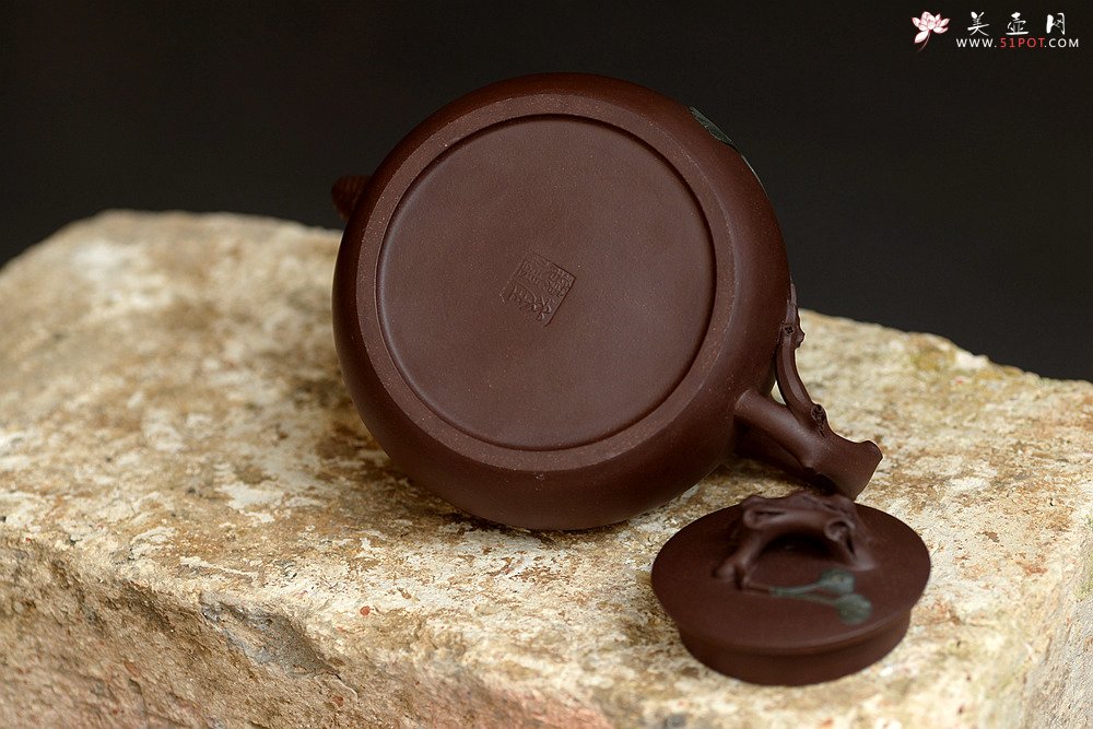 紫砂壶图片：崔巍健最新原创作品 银杏壶 原矿紫泥  - 宜兴紫砂壶网