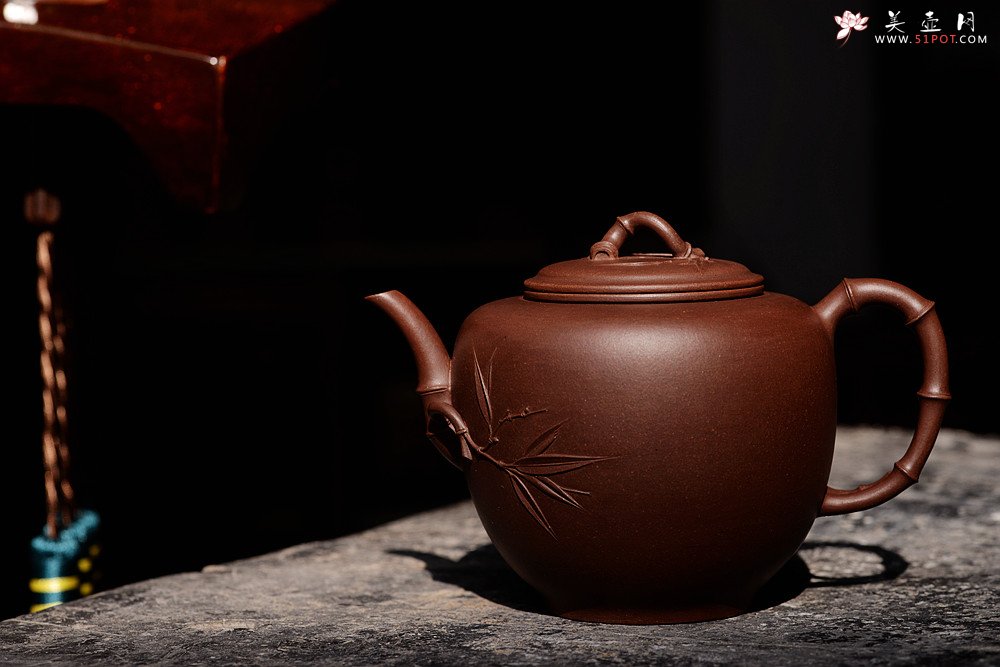 紫砂壶图片：肥美竹叶 饱满飘逸 全手大君竹 顾正芳经典作品 - 宜兴紫砂壶网