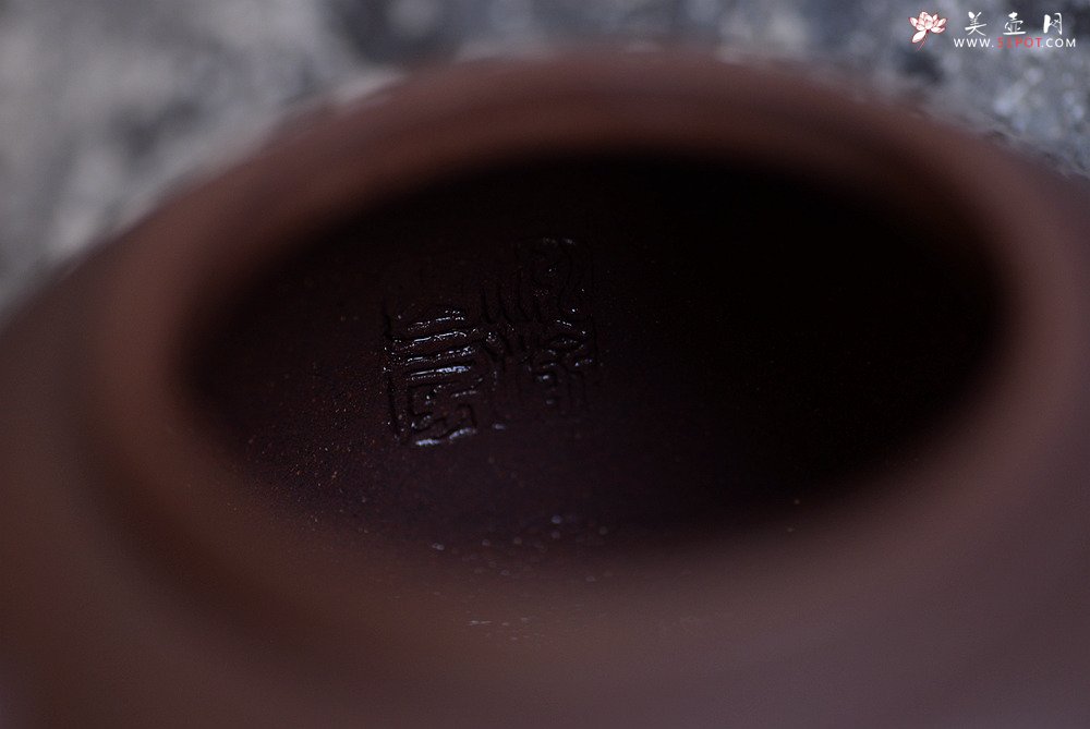 紫砂壶图片：全手宫灯 端庄大气 典雅优美 - 宜兴紫砂壶网