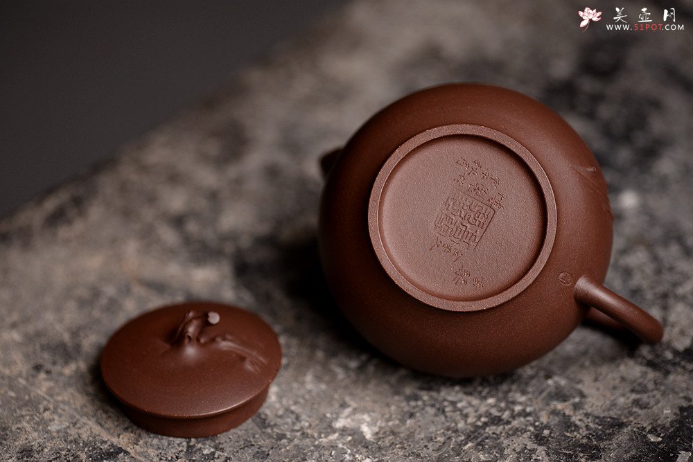 紫砂壶图片：高雪琴全手近作 构思精妙 别具清趣 寒枝 - 宜兴紫砂壶网