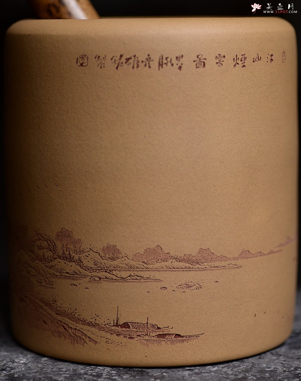 紫砂壶图片：李彦雄老师获奖作品一 山水笔筒 - 宜兴紫砂壶网