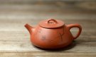 紫砂壶图片：优质小红泥 文气全手石瓢 骨肉均挺之精品 - 宜兴紫砂壶网