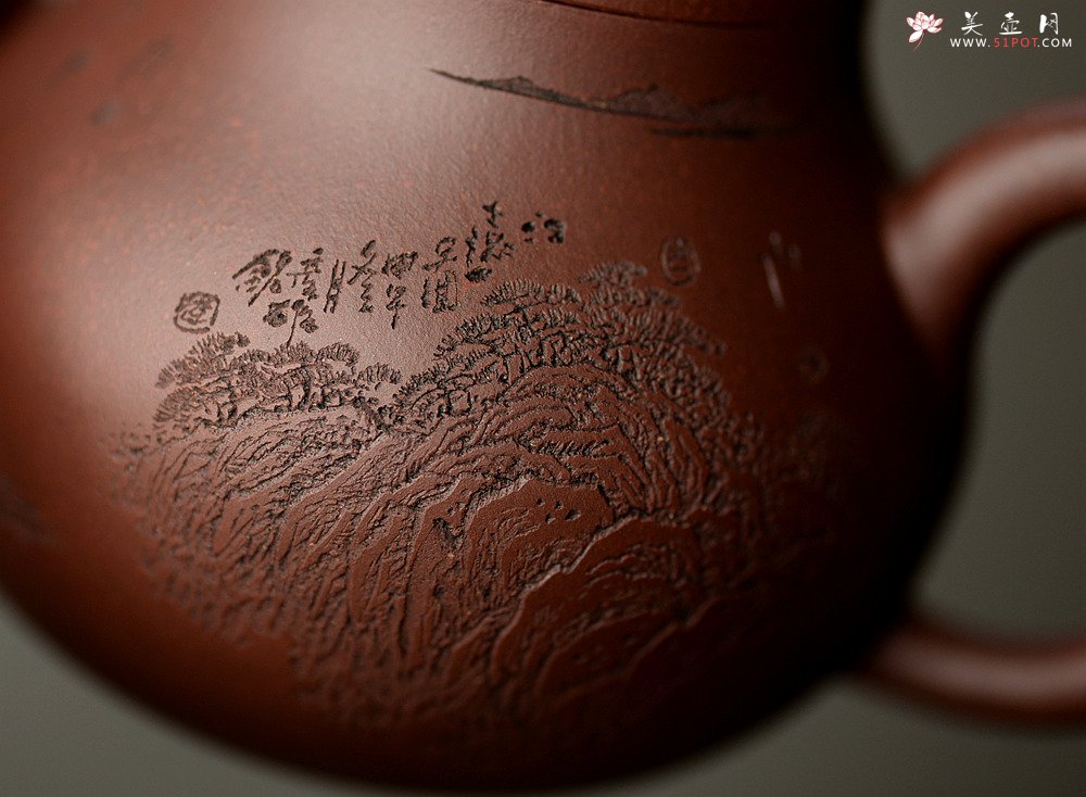 紫砂壶图片：文雅十足 李彦雄精心装饰 传统经典  全手老味思亭 - 宜兴紫砂壶网