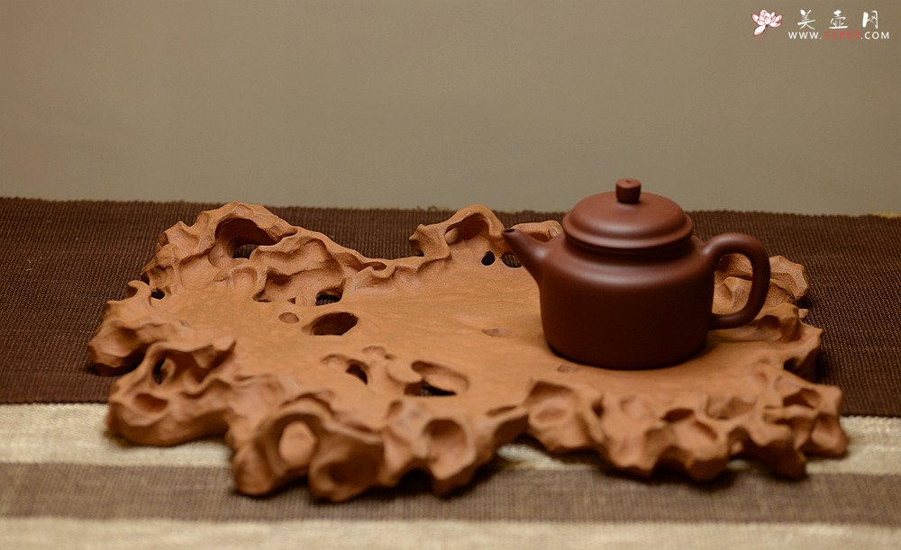 紫砂壶图片：学院派风格~非常好玩的作品~ 全手工太湖石干泡台 - 宜兴紫砂壶网