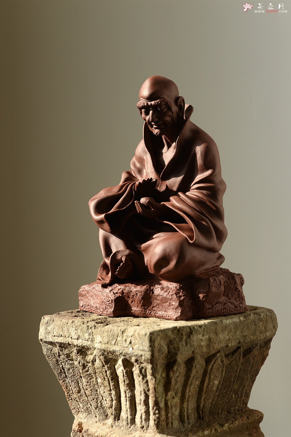 紫砂壶图片：手工雕塑 抓型学院派~ 修善罗汉 - 宜兴紫砂壶网