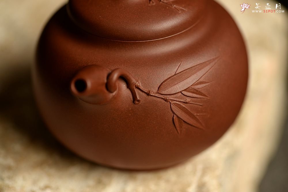 紫砂壶图片：史云棠高徒储俊伟作品 大品花货 饱满大气  全手智竹 - 宜兴紫砂壶网