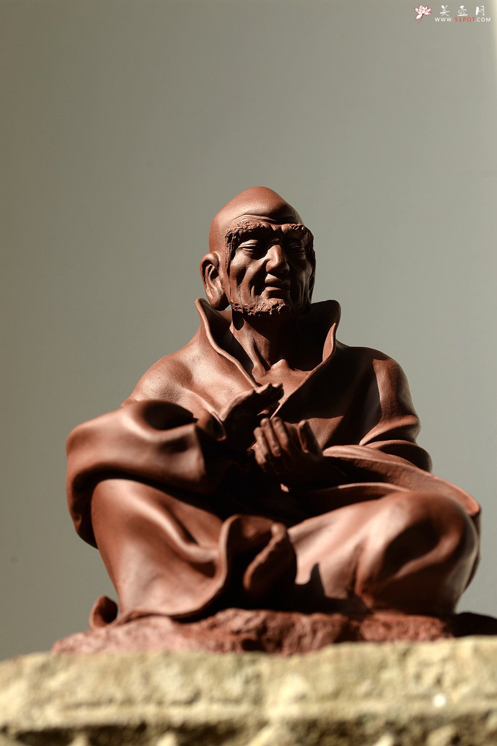 紫砂壶图片：手工雕塑 抓型学院派~ 修善罗汉 - 宜兴紫砂壶网