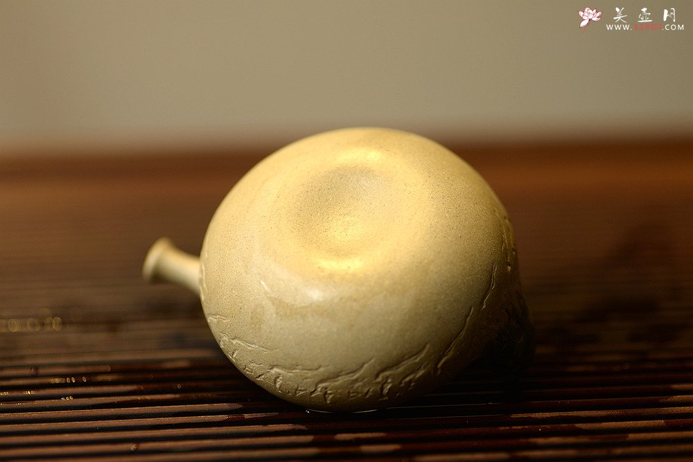 紫砂壶图片：施奇华特色全手茶宠 春江水暖鸭先知 全手七彩鸭 茶盘尤物 - 宜兴紫砂壶网