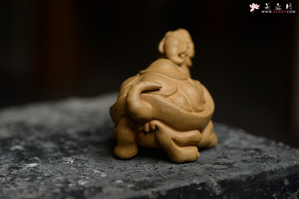 紫砂壶图片：优质段泥 做工精致 龙龟茶宠 - 宜兴紫砂壶网