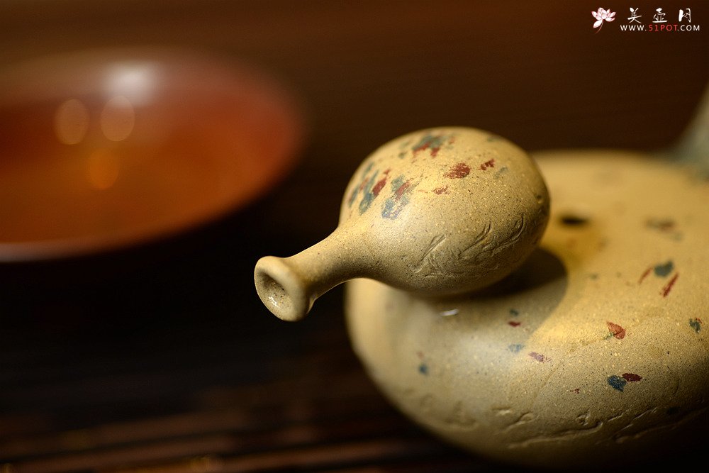 紫砂壶图片：施奇华特色全手茶宠 春江水暖鸭先知 全手七彩鸭 茶盘尤物 - 宜兴紫砂壶网