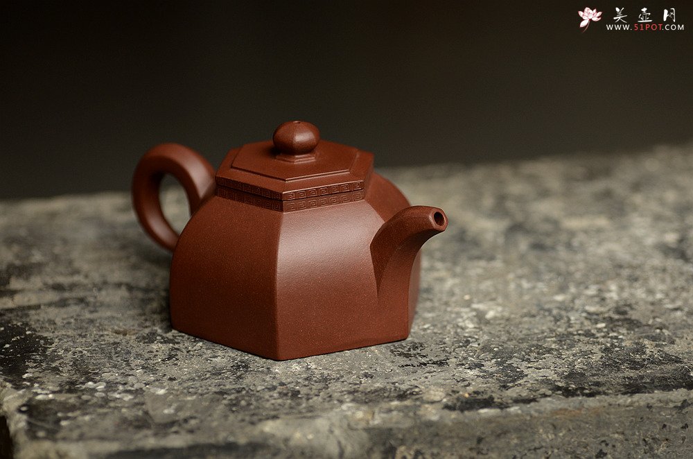 紫砂壶图片：陈进全手工近作 六方禅钟 线条流畅 块面过渡自然 - 宜兴紫砂壶网