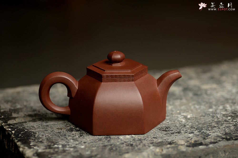 紫砂壶图片：陈进全手工近作 六方禅钟 线条流畅 块面过渡自然 - 宜兴紫砂壶网