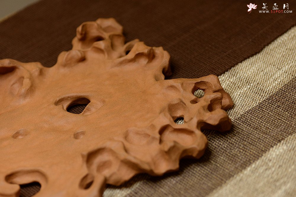 紫砂壶图片：学院派风格~非常好玩的作品~ 全手工太湖石干泡台 - 宜兴紫砂壶网