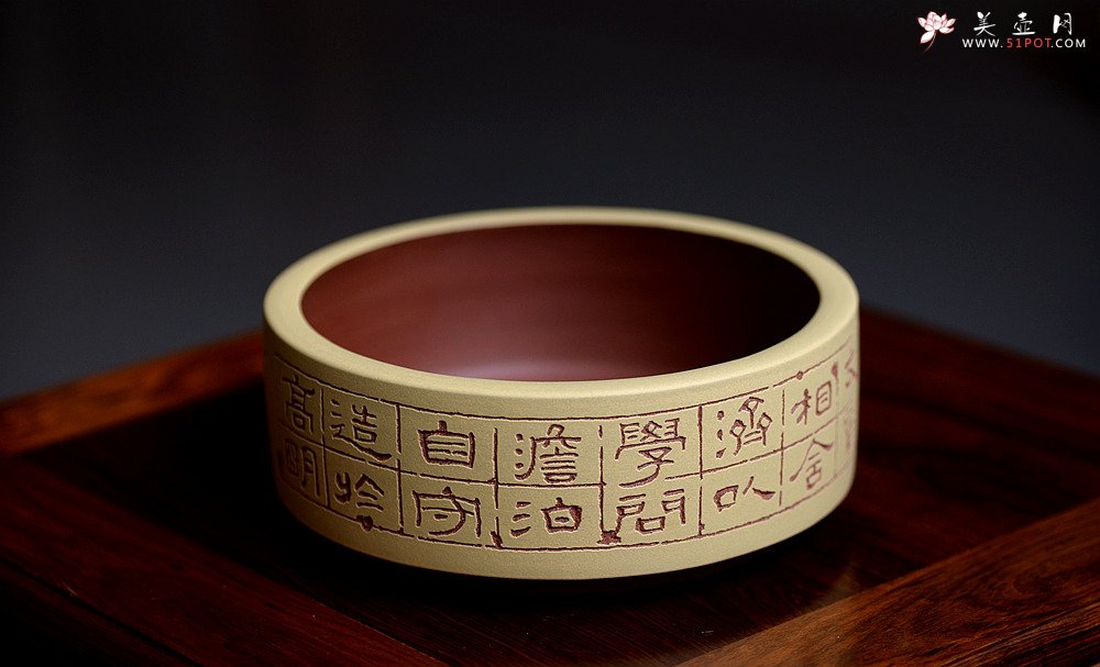 紫砂壶图片：茶舍必备 汉风水洗 书香氛围 啄砂装饰 文质相含 - 宜兴紫砂壶网