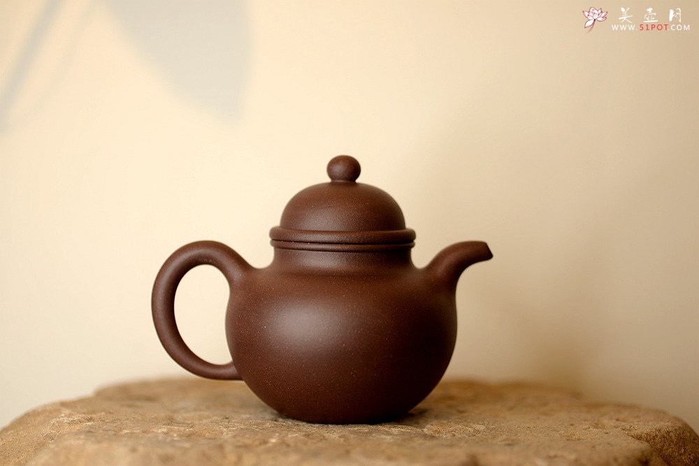 紫砂壶图片：经典再现 全手寿珍掇球 传统实用 - 宜兴紫砂壶网