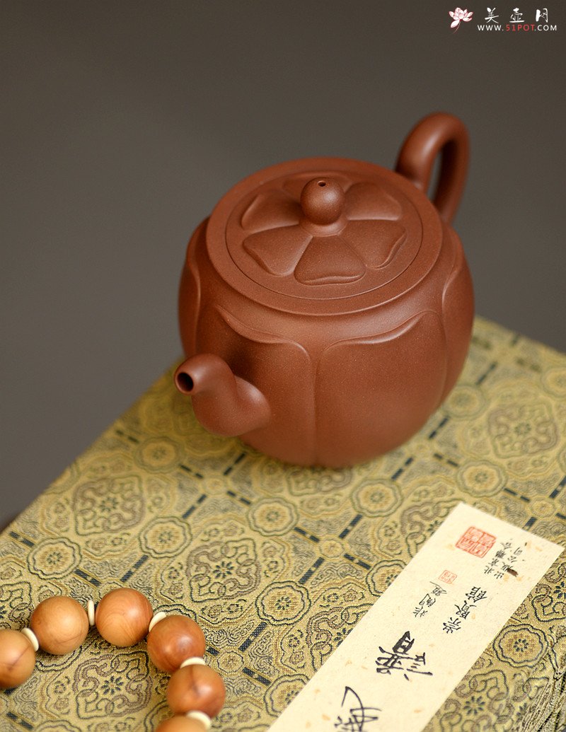 紫砂壶图片：储俊伟经典力作 幽莲淡香 挺拔俊秀 全手莲香  - 宜兴紫砂壶网