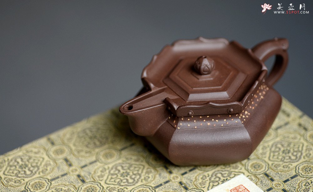 紫砂壶图片：史金妹经典之作 精品如意僧帽  传统文化 做工精致 - 宜兴紫砂壶网