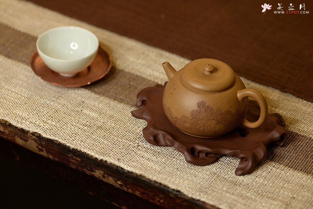 紫砂壶图片：全手制作 假山壶托 文气十足~ - 宜兴紫砂壶网