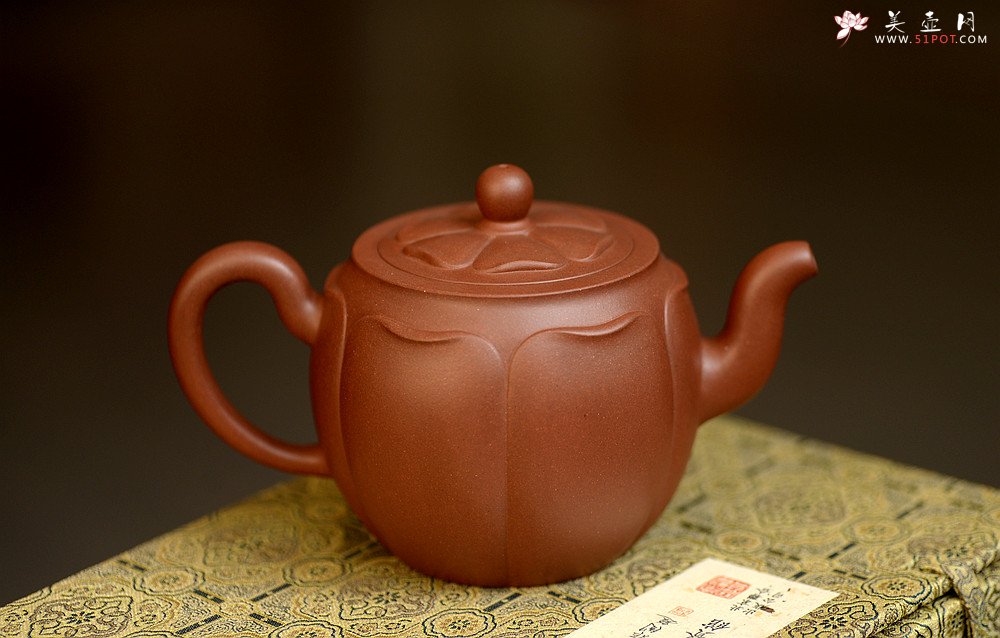 紫砂壶图片：储俊伟经典力作 幽莲淡香 挺拔俊秀 全手莲香  - 宜兴紫砂壶网