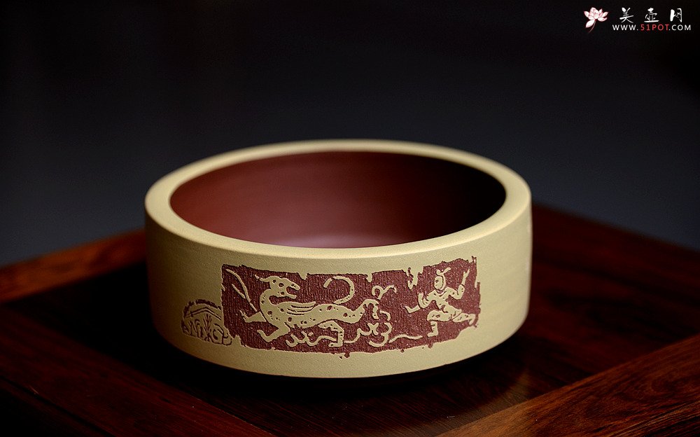 紫砂壶图片：茶舍必备 汉风水洗 书香氛围 啄砂装饰 文质相含 - 宜兴紫砂壶网