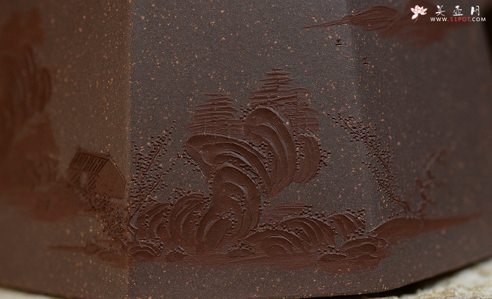 紫砂壶图片：泥绘通景山水 工整挺拔 全手高八方  - 宜兴紫砂壶网