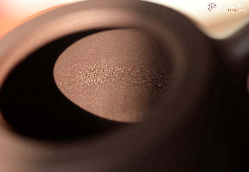 紫砂壶图片：陈进全手经典作品 刚毅有力 精品 全手汉铎 耐品 - 宜兴紫砂壶网