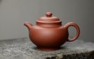 紫砂壶图片：施梦佳全手新作 厚重大气 全手大掇只 - 宜兴紫砂壶网