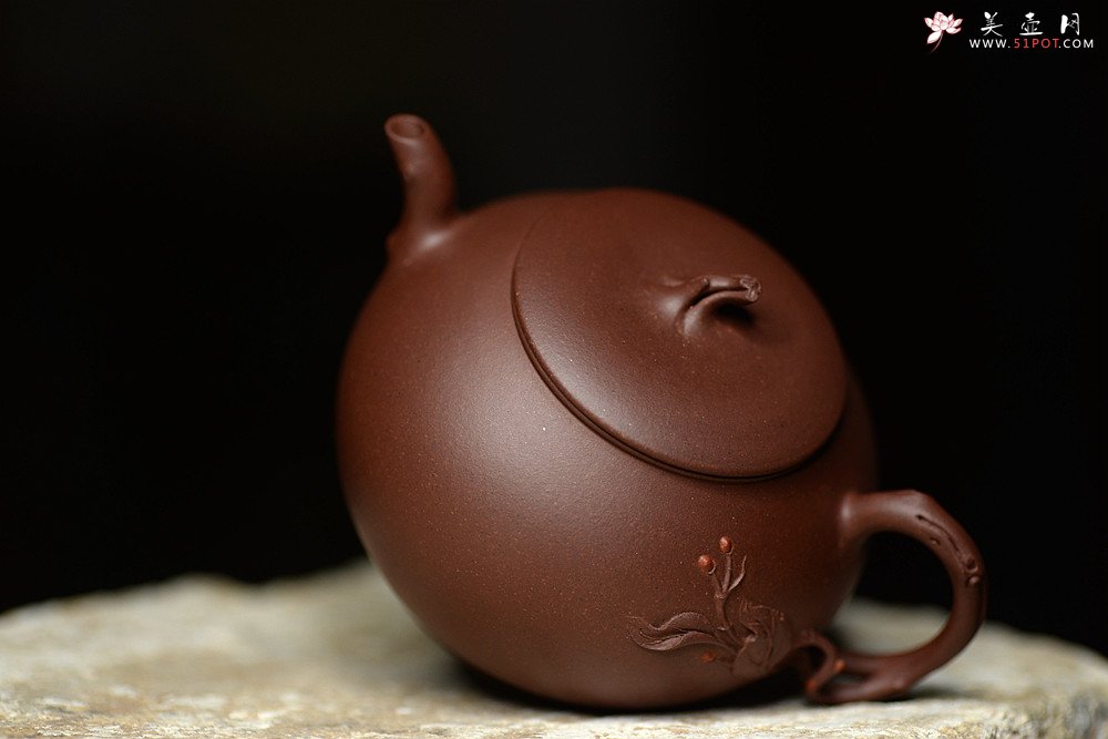 紫砂壶图片：钱小珍作品  全手夏艳~ 吴震夫人 灵秀花货 - 宜兴紫砂壶网