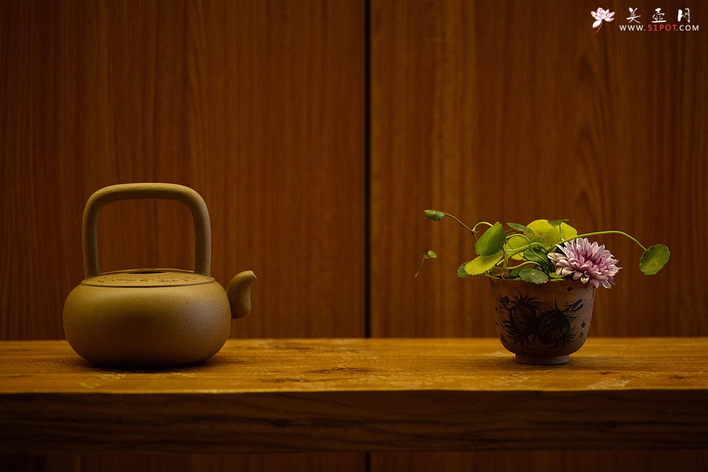 紫砂壶图片：摹古清味~ 鸿渝山房精品 煮水品茗~ 全手光明提梁 - 宜兴紫砂壶网