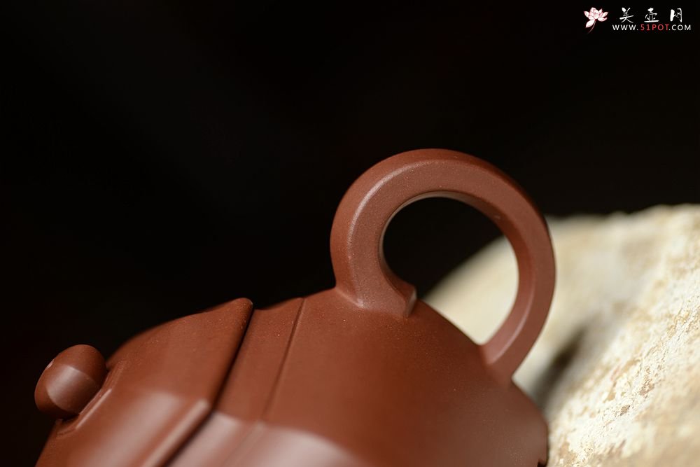 紫砂壶图片：稳重与实用的叠加 全手镶片 源泉六方 线面挺括 - 宜兴紫砂壶网