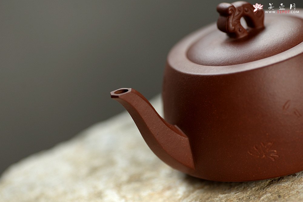 紫砂壶图片：詹黎明新作 线条流畅 精巧细致 八面玲珑 - 宜兴紫砂壶网