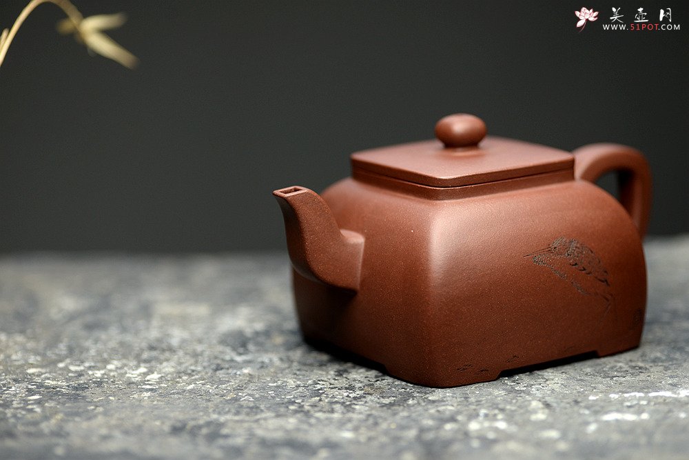 紫砂壶图片：飘逸方刚 锦玉四方 别存古意 全手精品之作 - 宜兴紫砂壶网