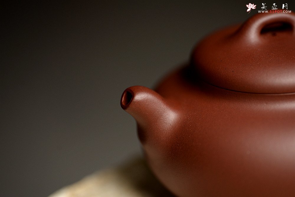 紫砂壶图片：美壶特惠 经典实用 和悦 优质枣红泥 易泡养 - 宜兴紫砂壶网