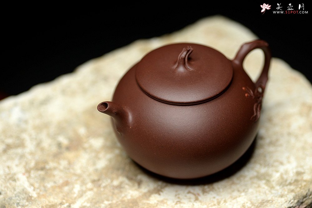 紫砂壶图片：钱小珍作品  全手夏艳~ 吴震夫人 灵秀花货 - 宜兴紫砂壶网