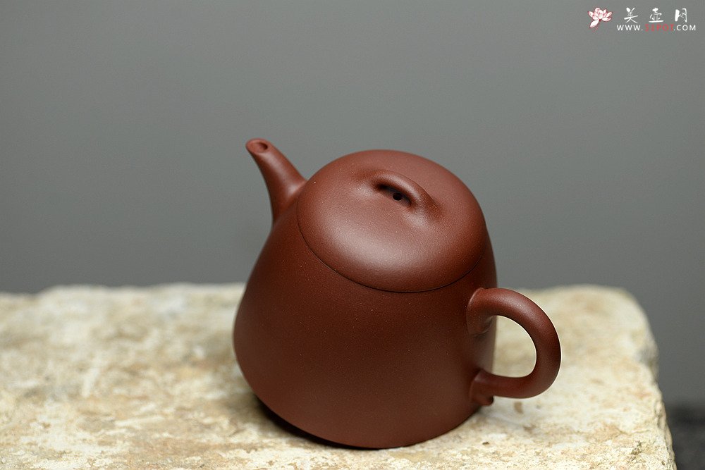 紫砂壶图片：美壶特惠 俞欣荣新作 优质底槽青之金权 实用精品 - 宜兴紫砂壶网