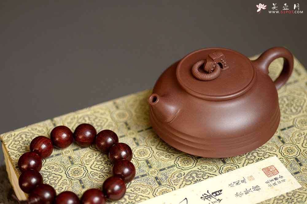 紫砂壶图片：做工精致 年年有余 设计新颖~ 鱼乐壶 - 宜兴紫砂壶网