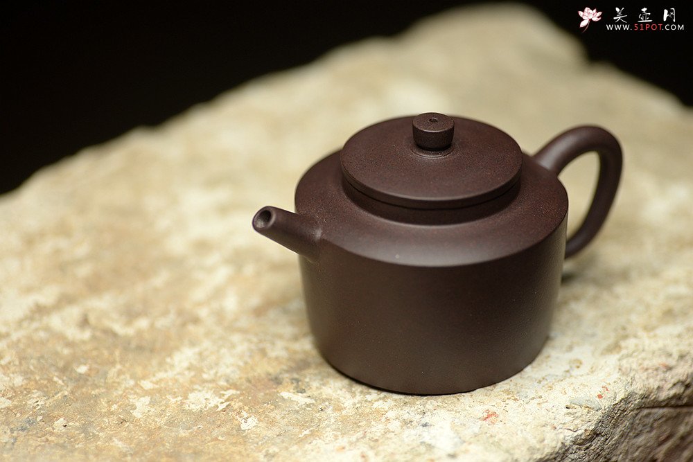 紫砂壶图片：美壶特惠 古朴文气 炮管直流 小德中 - 宜兴紫砂壶网