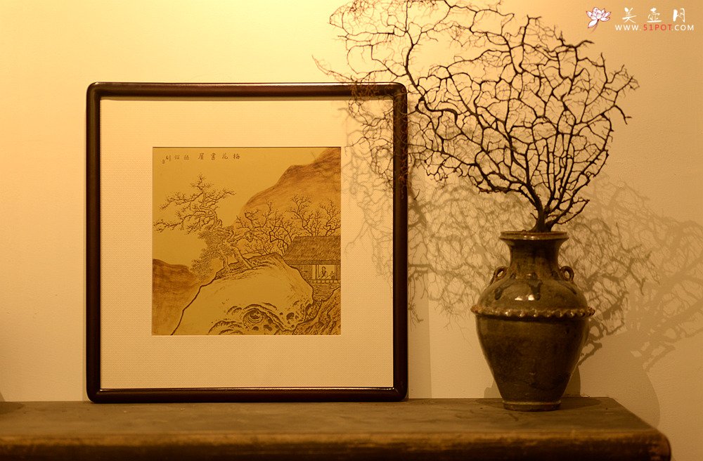 紫砂壶图片：张听刚新意装饰 山水壁画 韵味十足 - 宜兴紫砂壶网