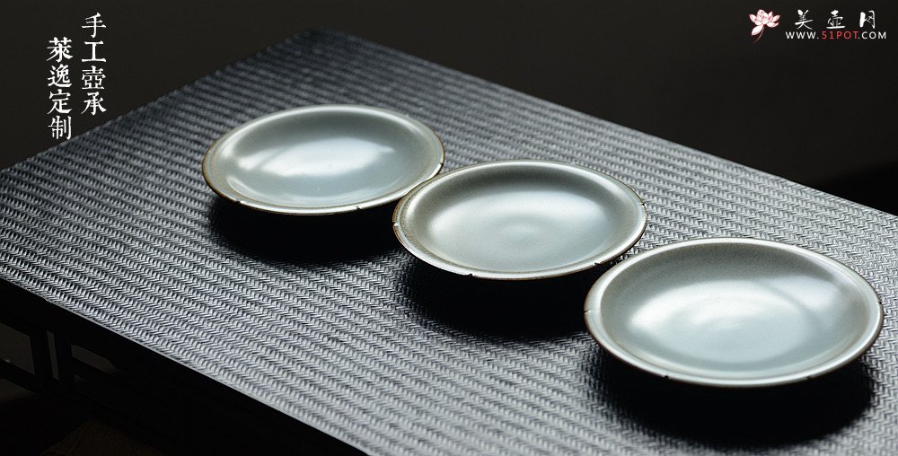 紫砂壶图片：手工制作 文雅大方 六瓣冰纹壶承 - 宜兴紫砂壶网