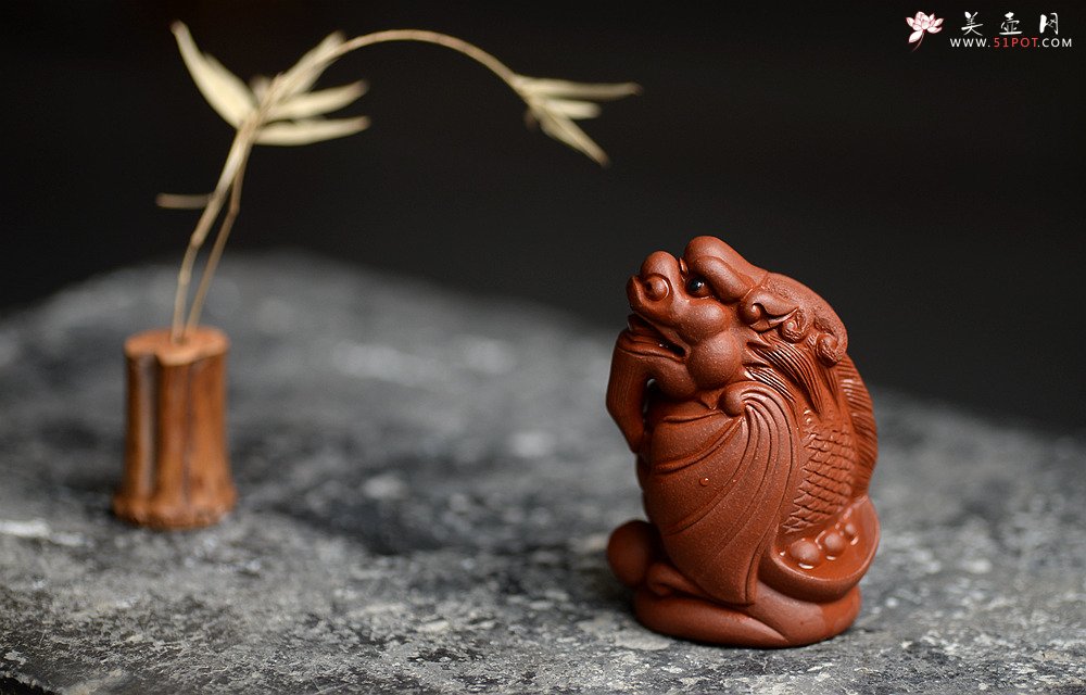 紫砂壶图片：精致茶宠飞龙在天 神态逼真  - 宜兴紫砂壶网