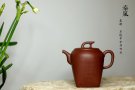 紫砂壶图片：詹黎明全手近作 中书协王俊平装饰 汉韵兄弟款o(∩_∩)o  秦风 - 宜兴紫砂壶网