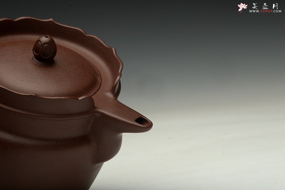 紫砂壶图片：储俊伟乙未年精工新作 紫砂佛语 端庄大方 全手僧帽 油润老紫泥 - 宜兴紫砂壶网