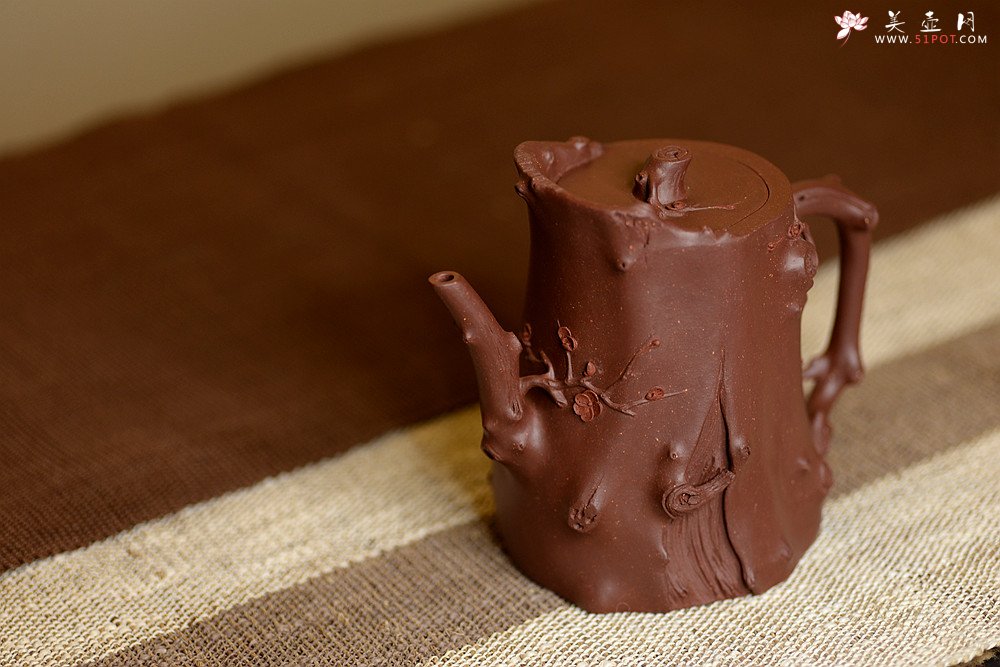 紫砂壶图片：单志萍年终全手力作 古意昂然 立体梅花 寒梅套壶 - 宜兴紫砂壶网