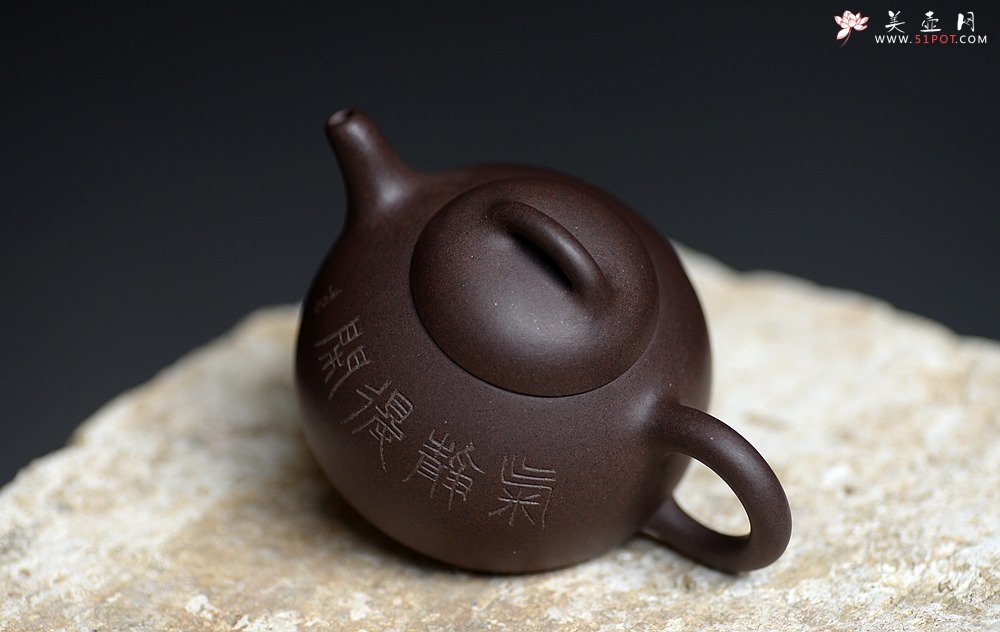 紫砂壶图片：鸿渝山房新品 美壶特惠  茶人最爱 金钟 - 宜兴紫砂壶网