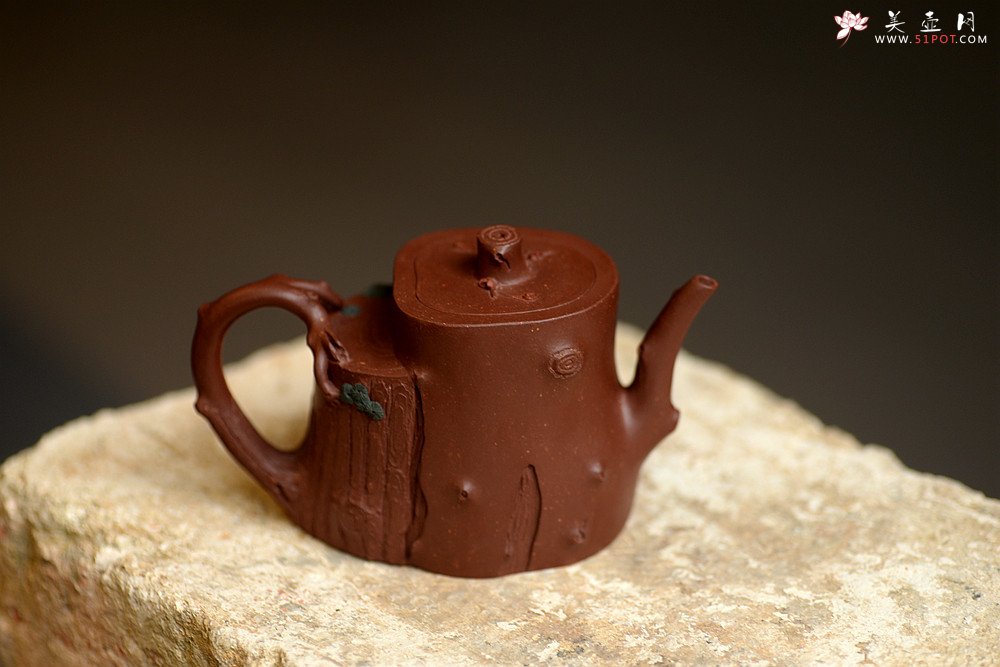 紫砂壶图片：单志萍乙未年全手新作 颇具玩味~ 松梅常青 有难度的花货~ - 宜兴紫砂壶网