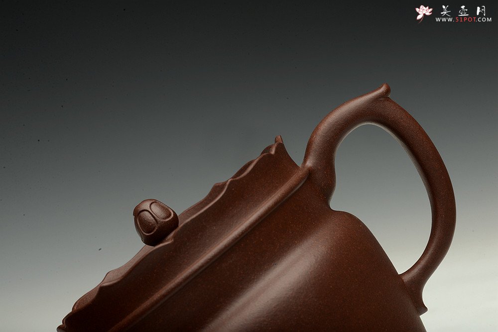 紫砂壶图片：储俊伟乙未年精工新作 紫砂佛语 端庄大方 全手僧帽 油润老紫泥 - 宜兴紫砂壶网