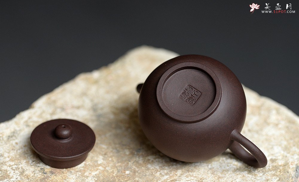 紫砂壶图片：鸿渝山房 美壶特惠 小巨轮 拙朴之风 杀茶利器 茶人最爱 - 宜兴紫砂壶网