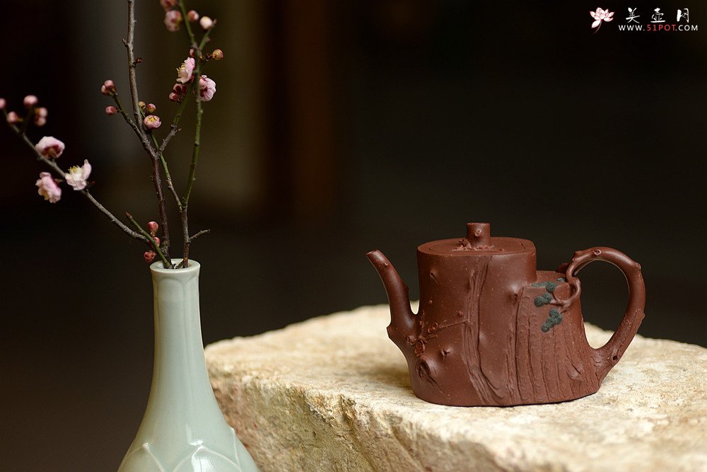 紫砂壶图片：单志萍乙未年全手新作 颇具玩味~ 松梅常青 有难度的花货~ - 宜兴紫砂壶网