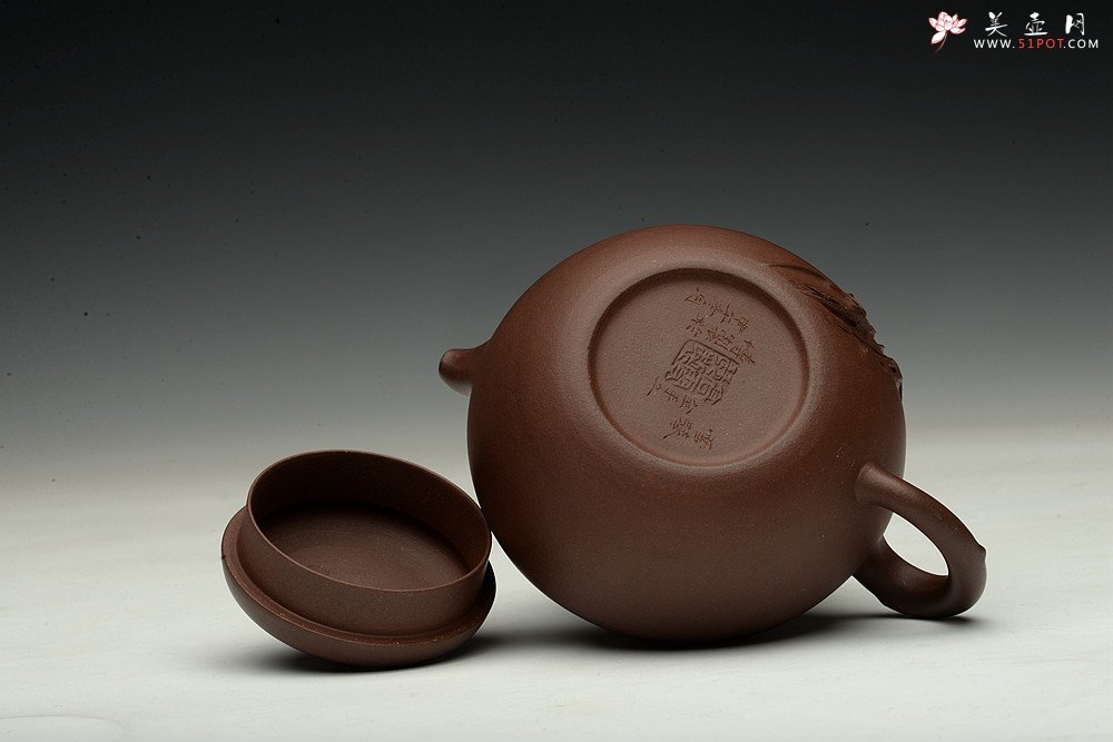 紫砂壶图片：高雪琴全手新作 敦厚悠然 简意花货~ 秋色 做工精致 - 宜兴紫砂壶网